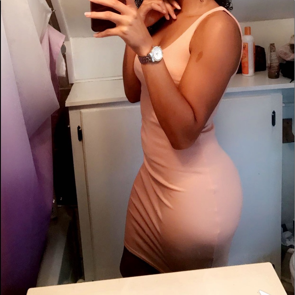 Pink bodycon dress